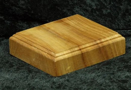 Base with milling edge