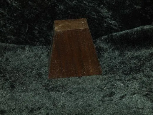 Büstensockel mit drei schrägen Seitenteilen