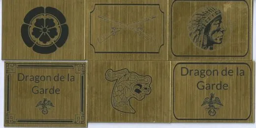 Material Gold / Schwarz glänzend