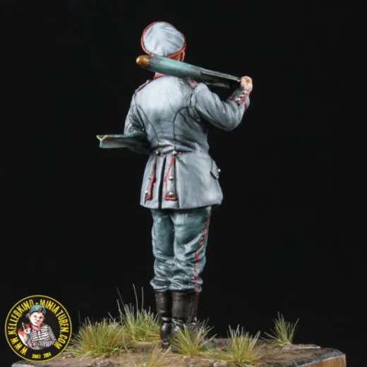 Deutscher Mechaniker mit Bomben