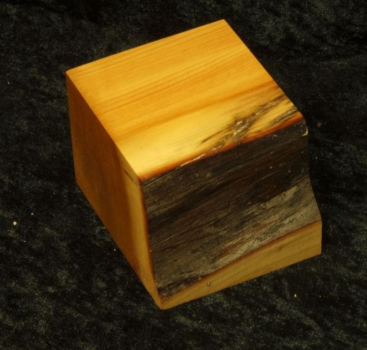 Base with natural edge