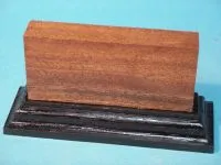 Base for a flat figure