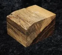 Zweifarbiger Sockel