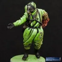 Mann in Schutzanzug "No fear" Teil 1